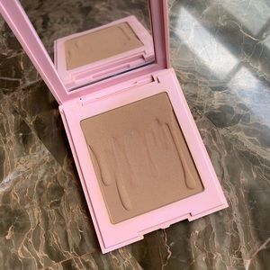 Kylie cosmetics bronzer